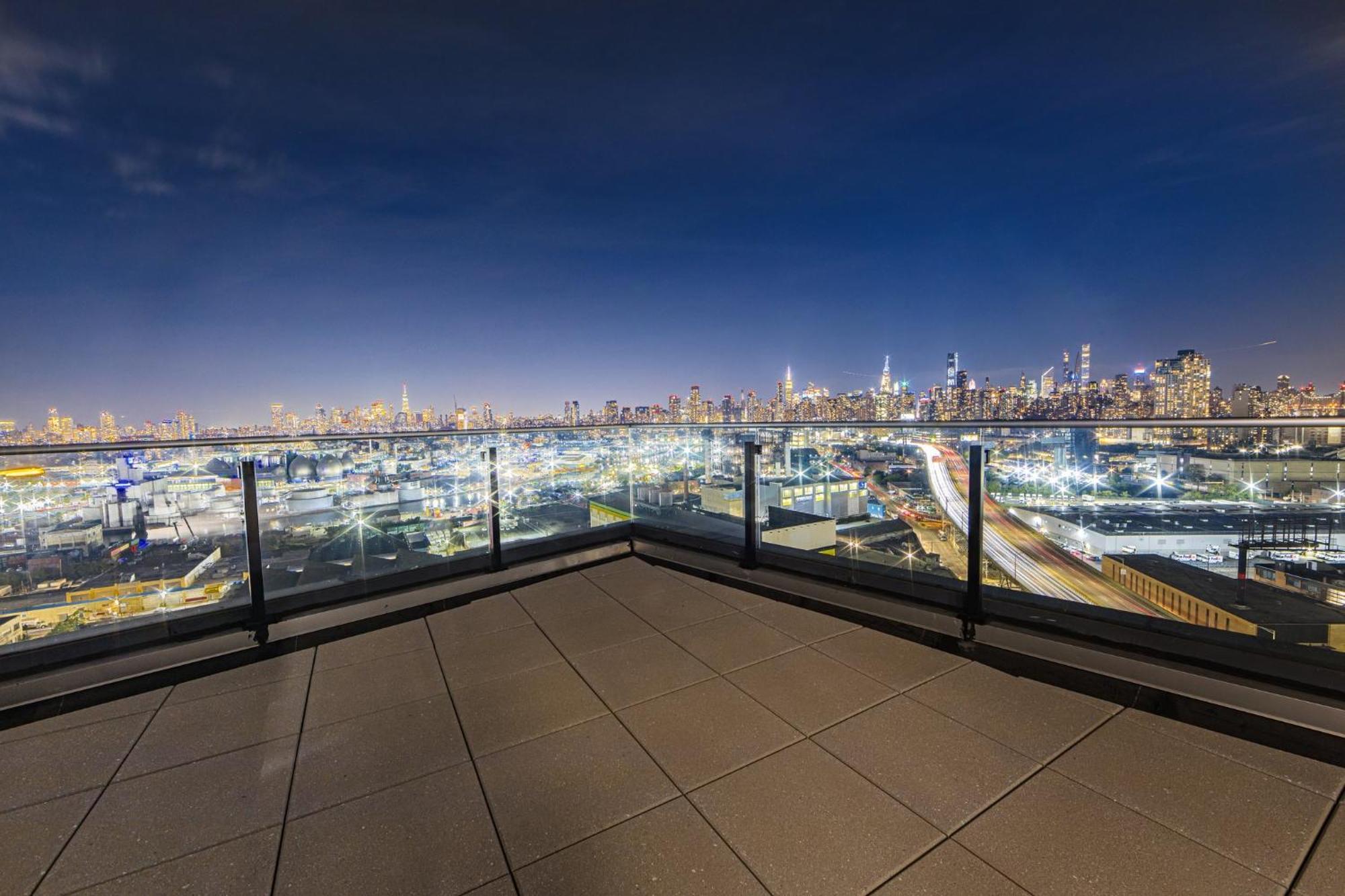 Holiday Inn Express Long Island City E - New York By Ihg Zewnętrze zdjęcie