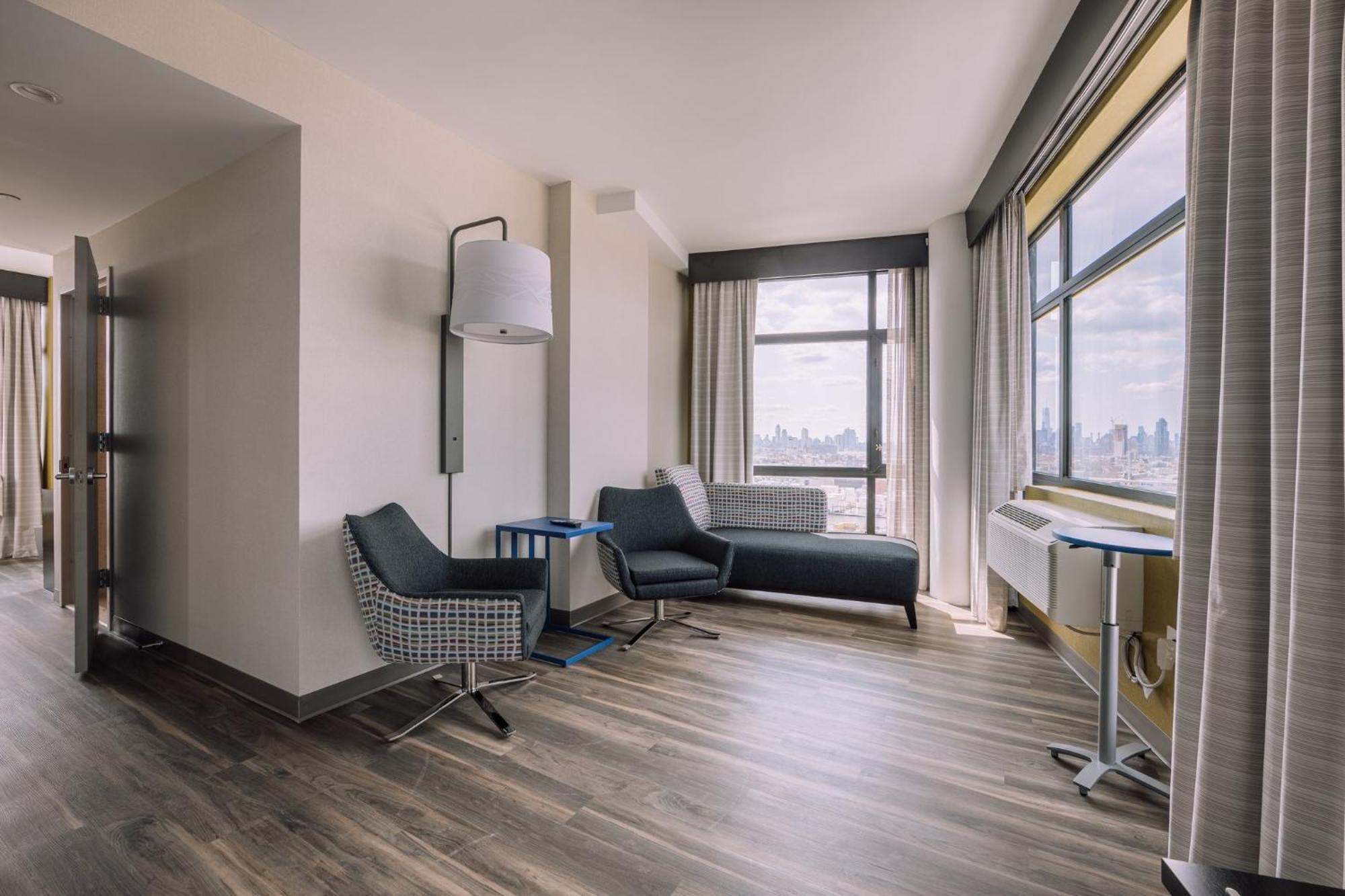 Holiday Inn Express Long Island City E - New York By Ihg Zewnętrze zdjęcie
