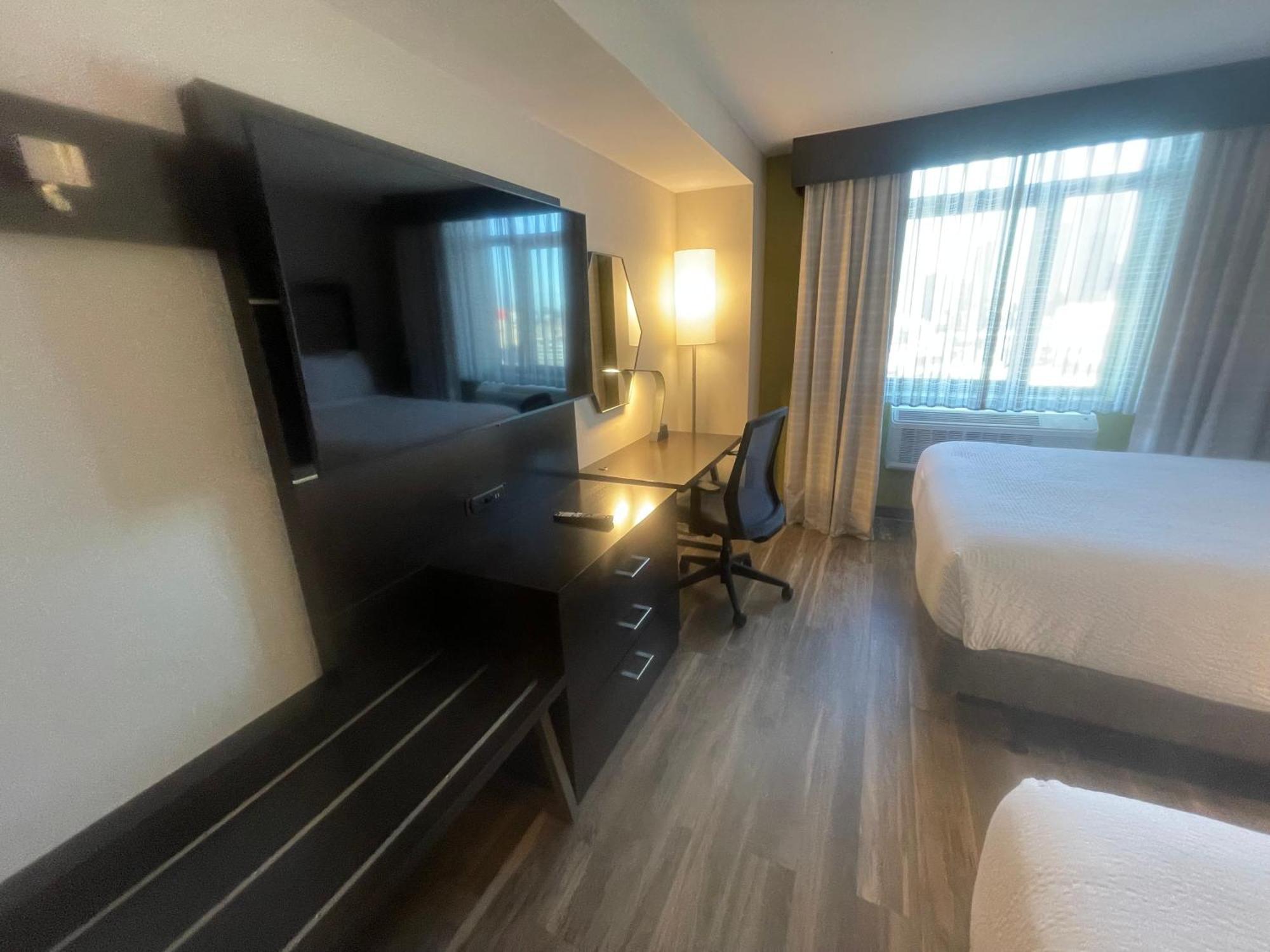 Holiday Inn Express Long Island City E - New York By Ihg Zewnętrze zdjęcie